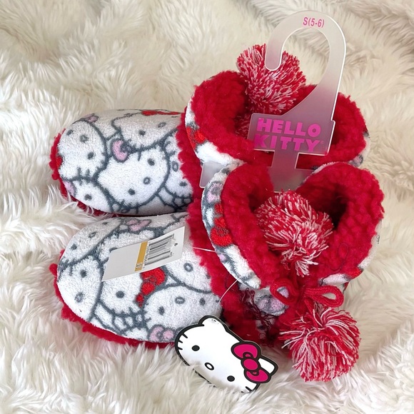 New beautiful Hello Kitty women’s boot slippers Sherpa lining s 5 6 red shoes - Picture 4 of 7